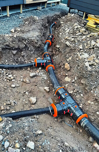 https://plumbergirrawheen.com.au/uploads/2025/06/commercial-plumbing-100656.jpg